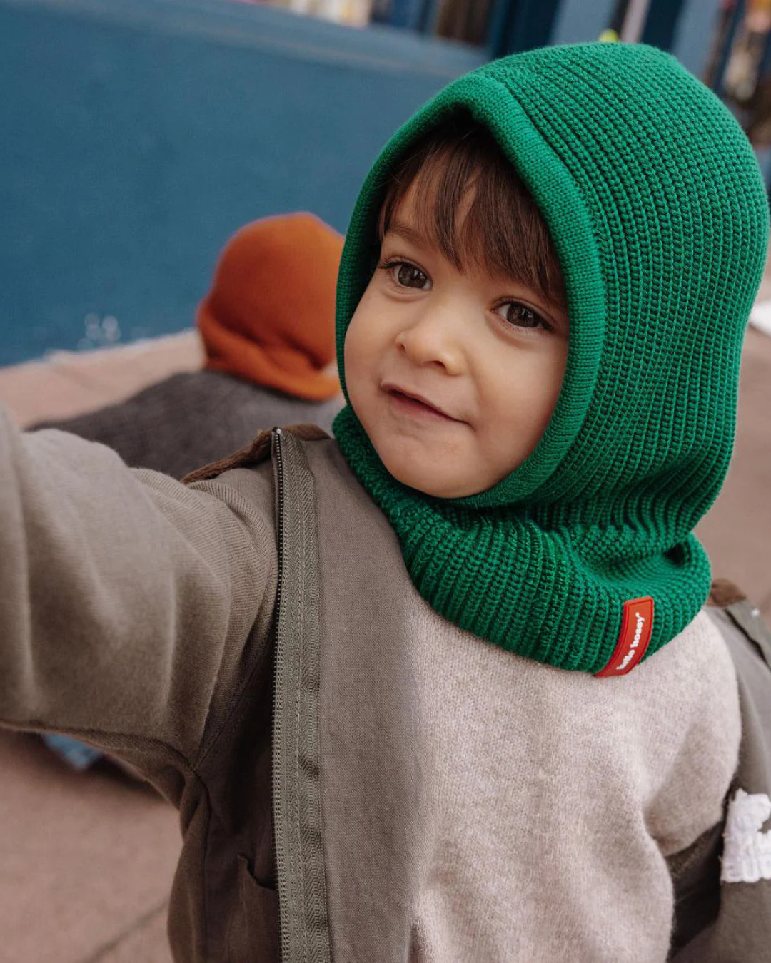 Cagoule Hoody vert pine pour enfant 2-5 ans en coton biologique, couvrante et ajustable