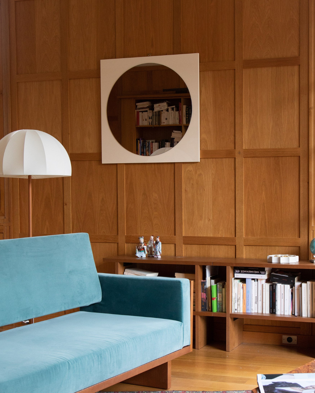 Miroir Letizia laqué blanc crème avec cadre en bois brillant et miroir en verre teinté bronze