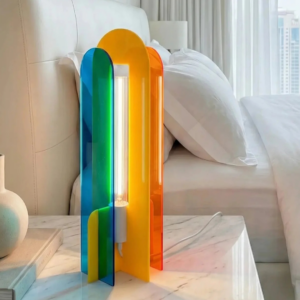 Lampe Andy design acrylique translucide violet