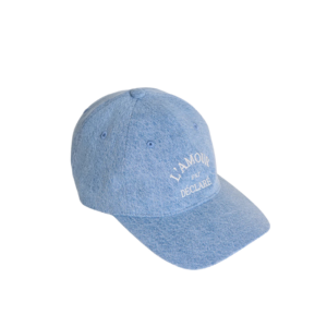 Casquette denim brodée L’amour est déclaré