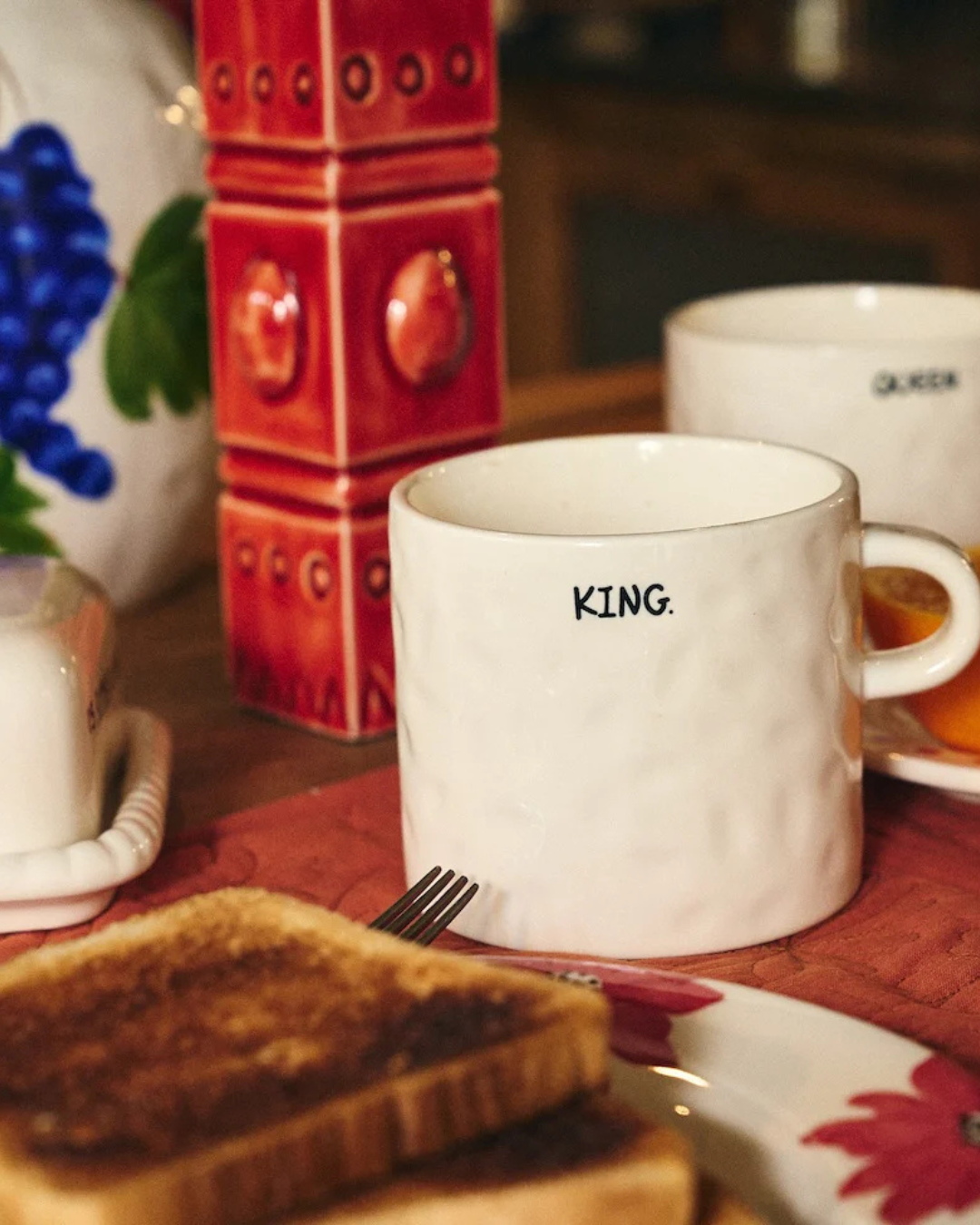 Mug King en céramique design royal pour café ou thé