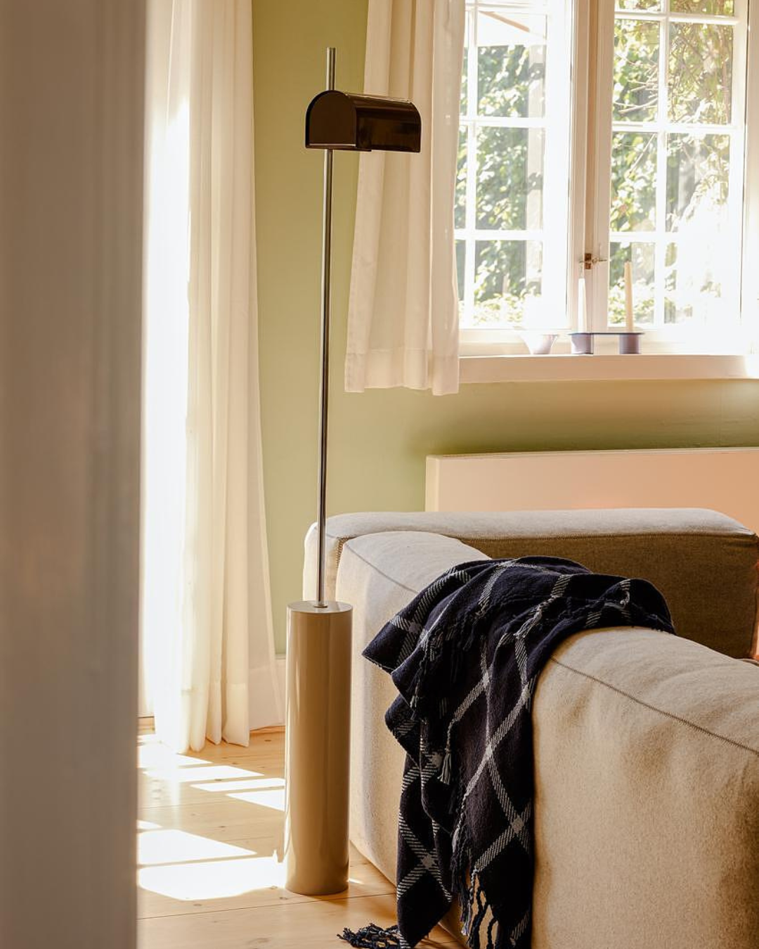 Lampadaire Reflector Hübsch design scandinave abat-jour réglable