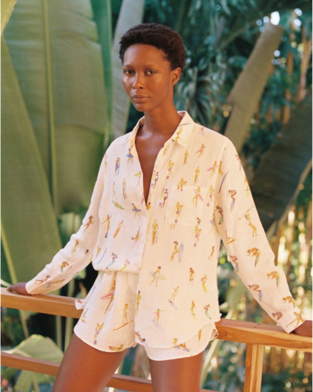 Chemise en lin femme motif Surfeuses du Feu