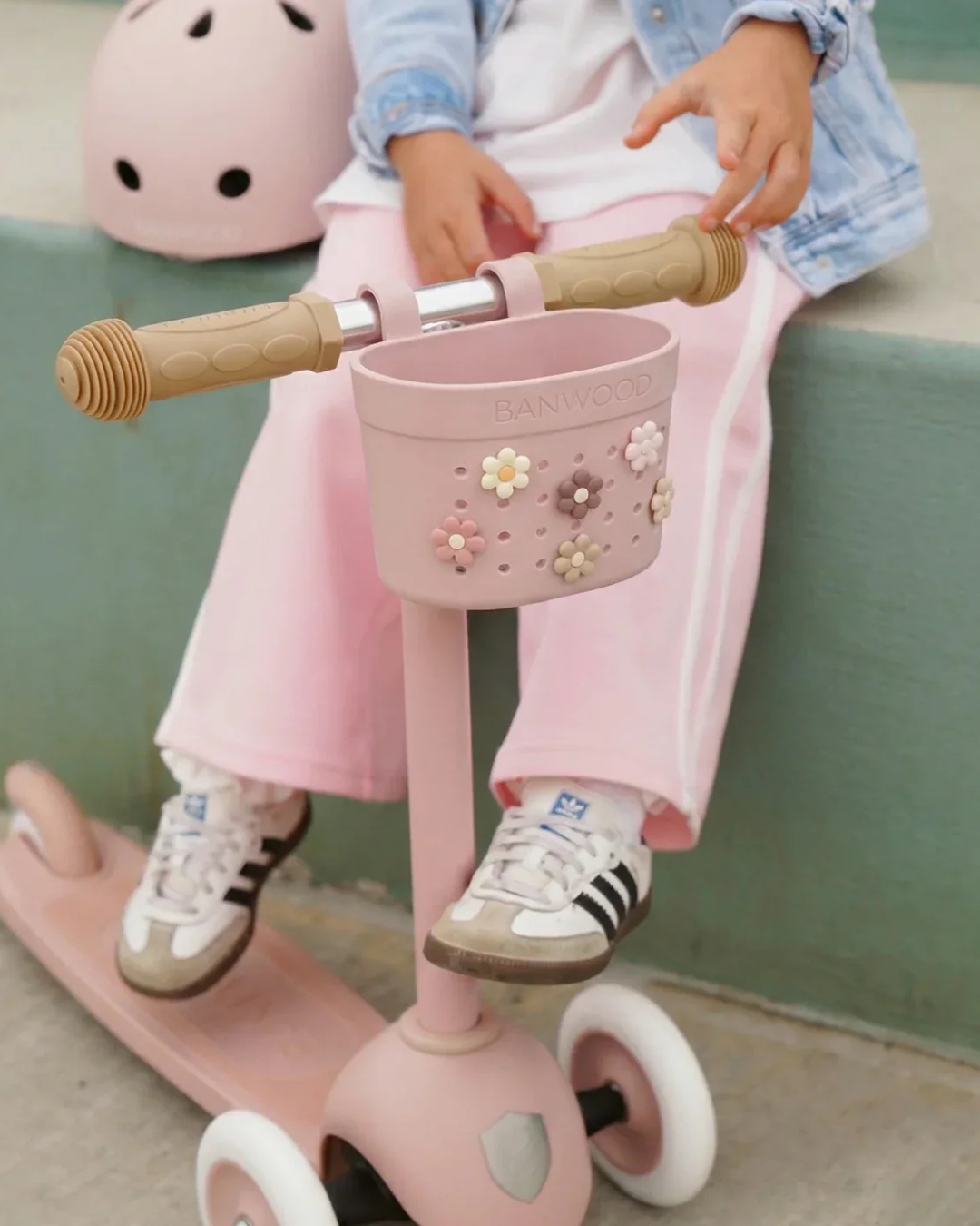 Pins décoratifs Banwood en caoutchouc recyclé pour personnaliser un panier Pin & Ride.