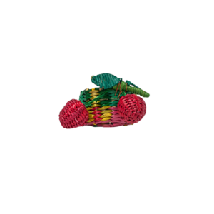 Rond de serviette en paille en forme de cerise tressé à la main en fibre végétale.