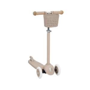 Trottinette Banwood Eco Sand avec panier assorti en plastique recyclé pour enfant dès 3 ans.
