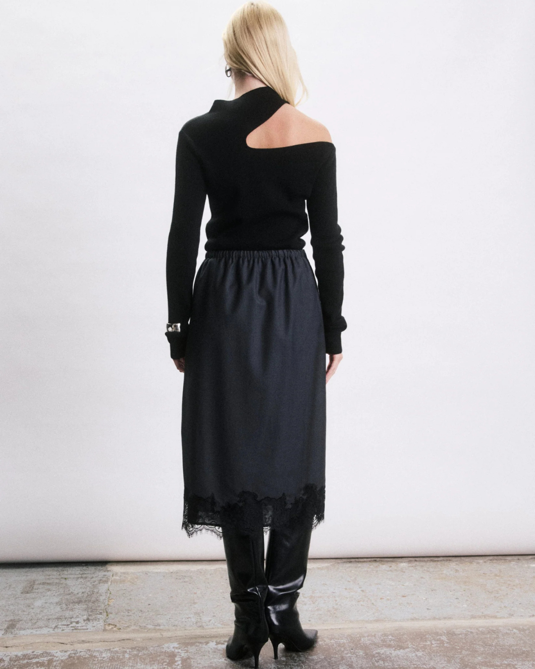 Top Harry noir femme en maille côtelée asymétrique